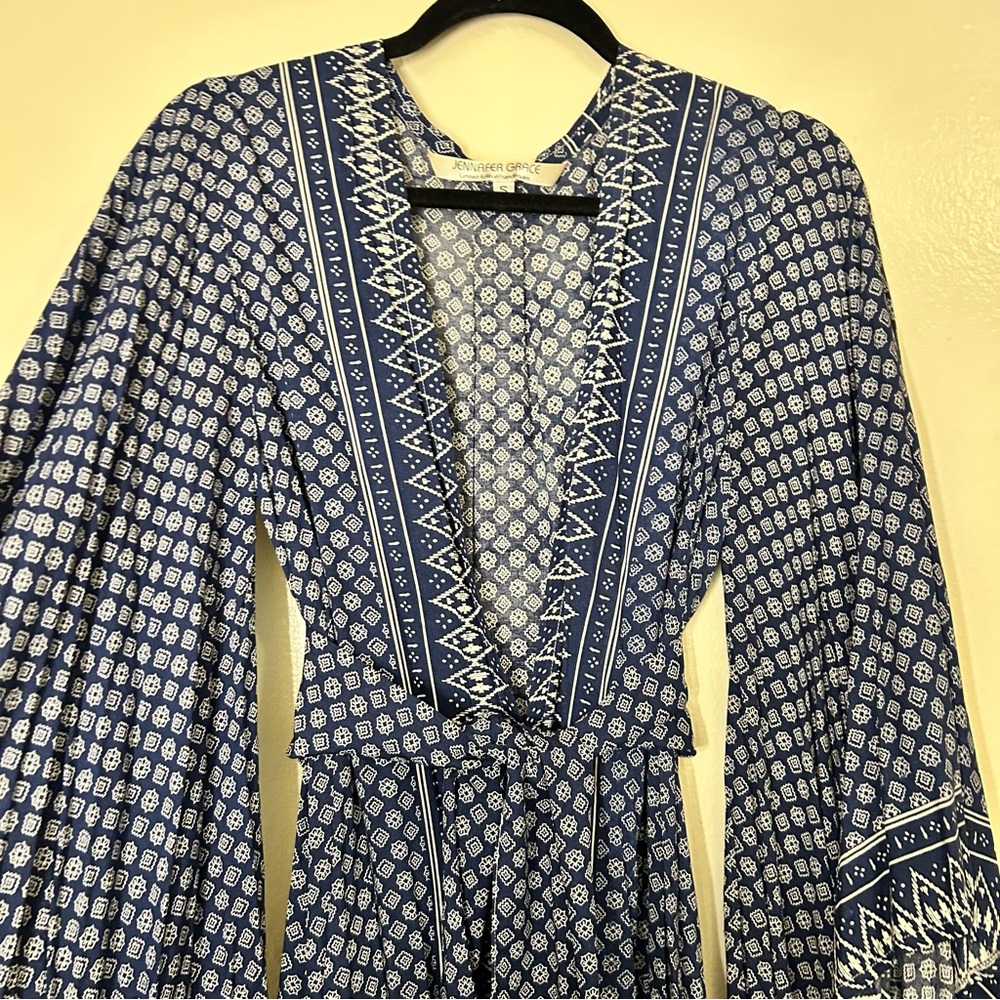 Jennafer Grace border print blue and white kimono